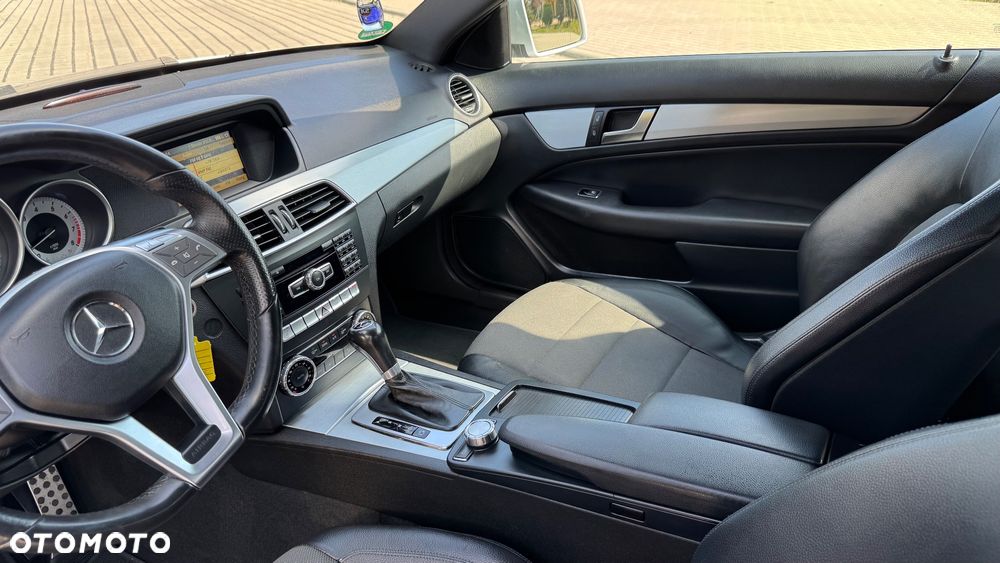 Mercedes-Benz Klasa C 250 (BlueEFFICIENCY) 7G-TRONIC - 25