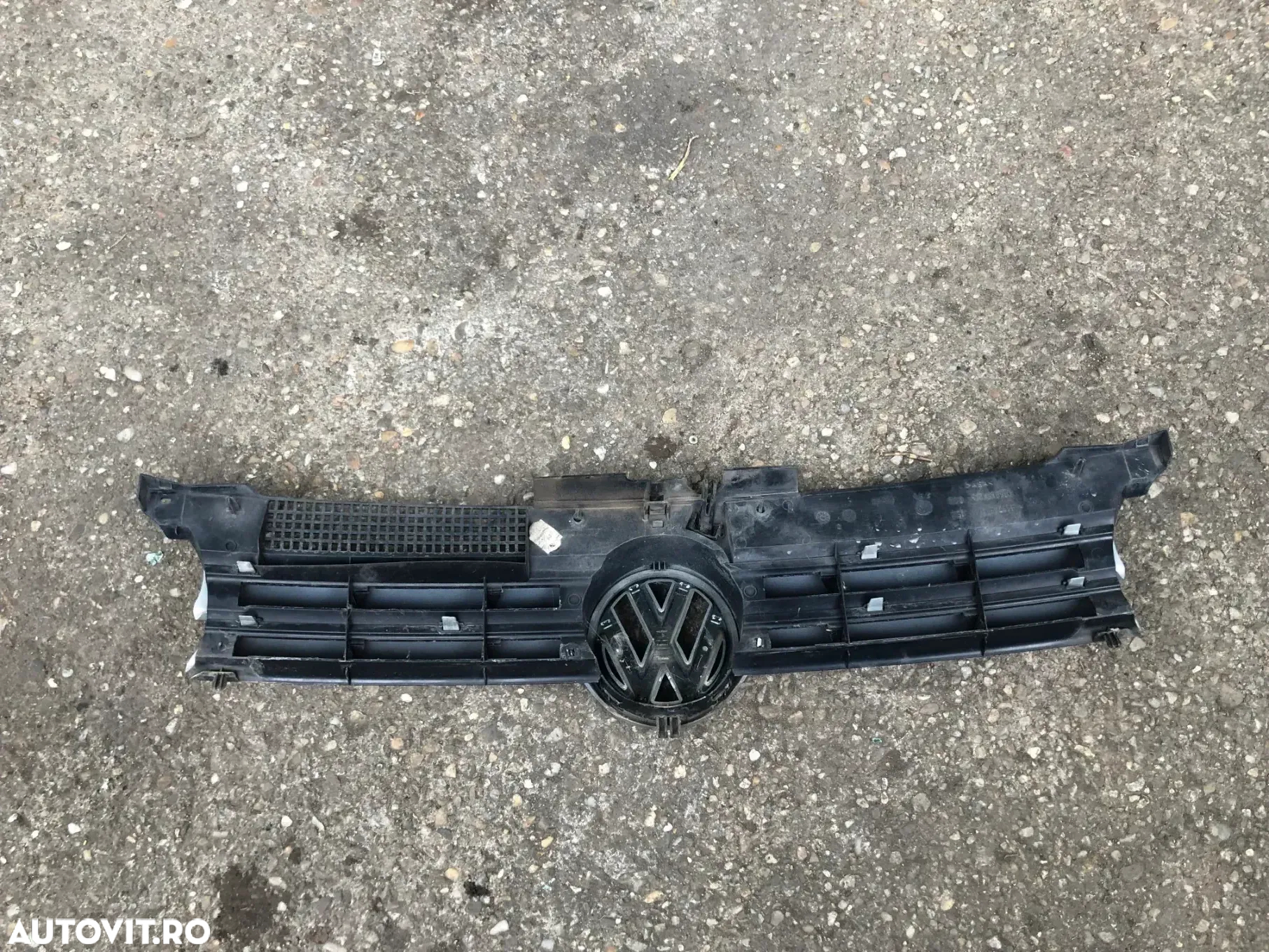 Grila centrala bara fata VW Volkswagen Golf 4 gri argintiu 2002 - 4