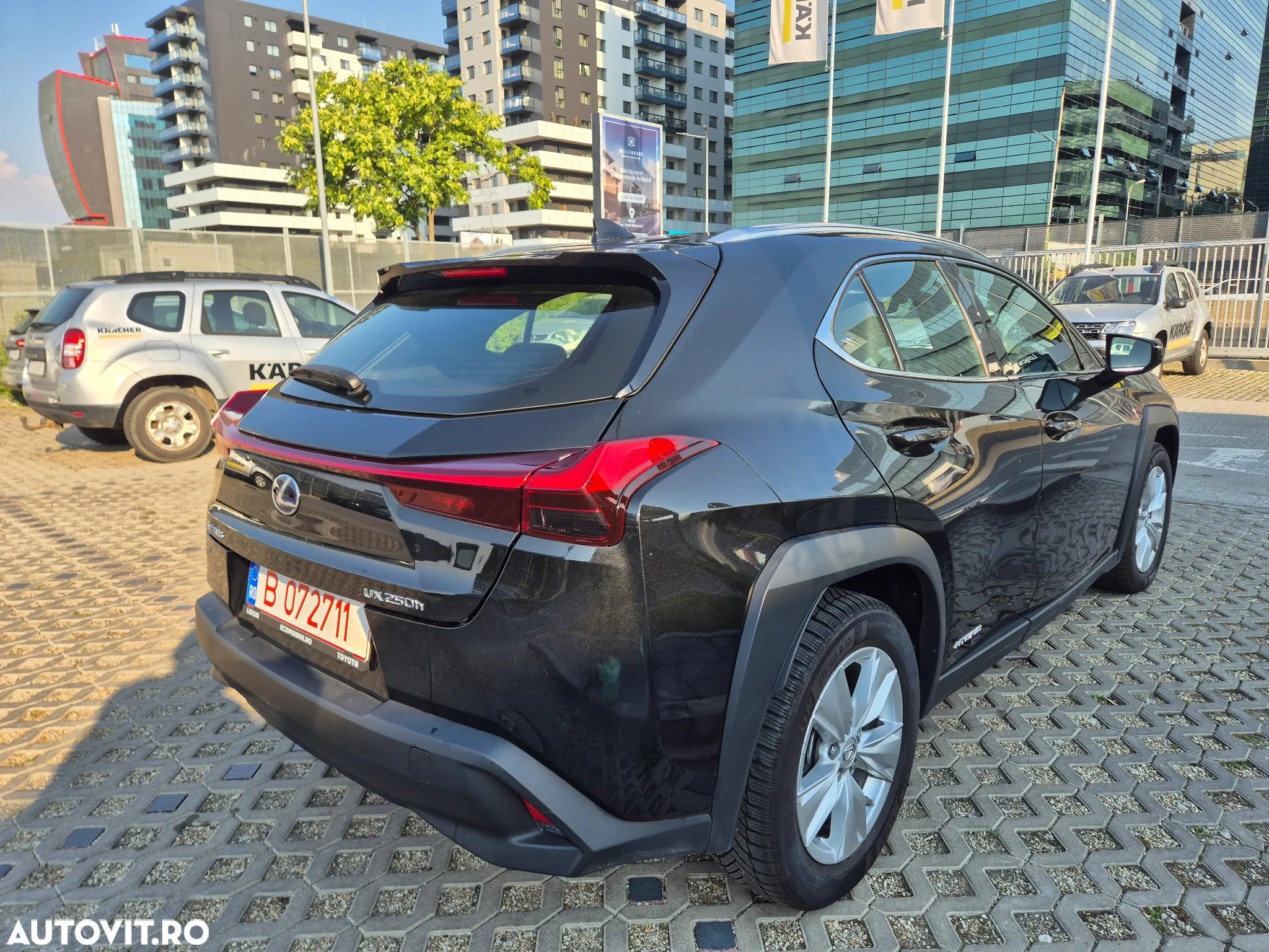 Lexus UX 250h Business Edition - 9