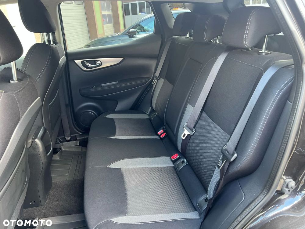 Nissan Qashqai 1.6 DIG-T N-Connecta - 9