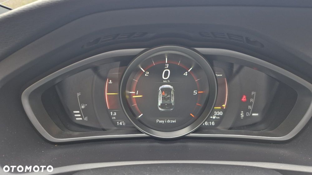 Volvo V40 D3 Drive-E R-Design Momentum - 18