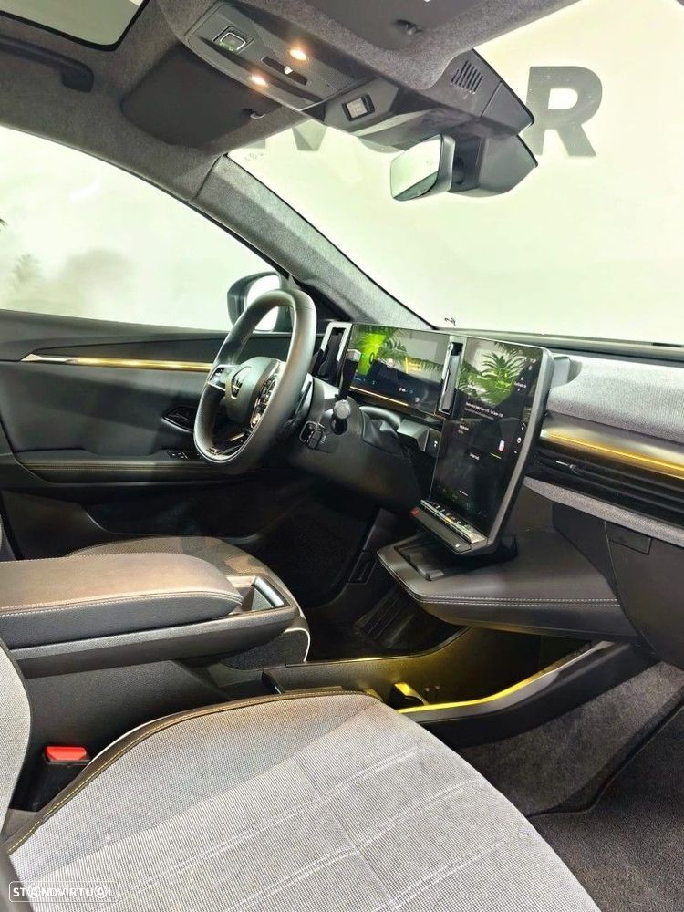 Renault Scénic E-Tech 220 Long Range Techno - 19