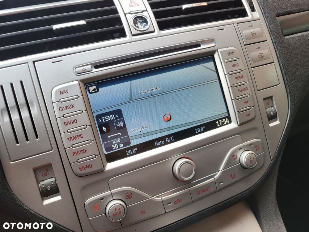 Ford Kuga - 12