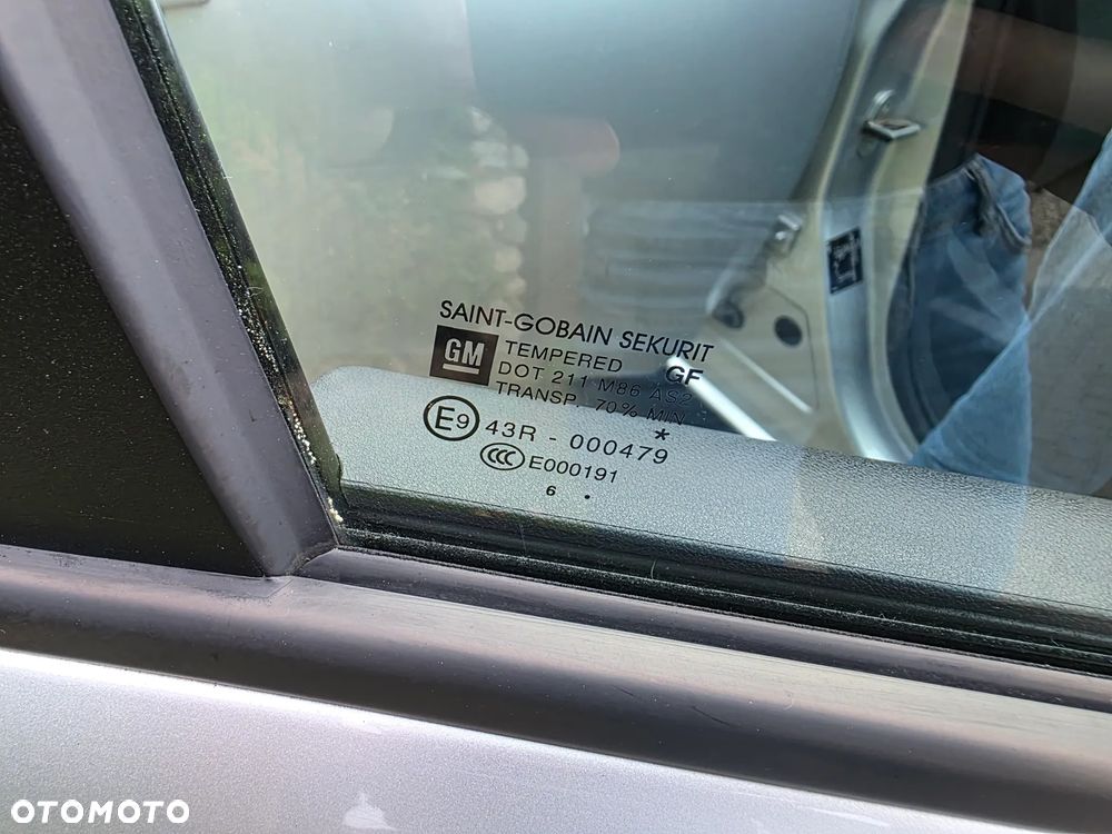Opel Corsa - 24