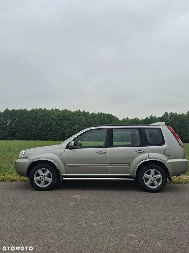 Nissan X-Trail 2.2 dCi Elegance - 4