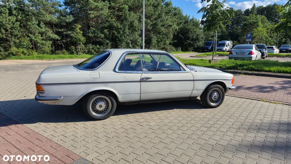 Mercedes-Benz W123 - 5