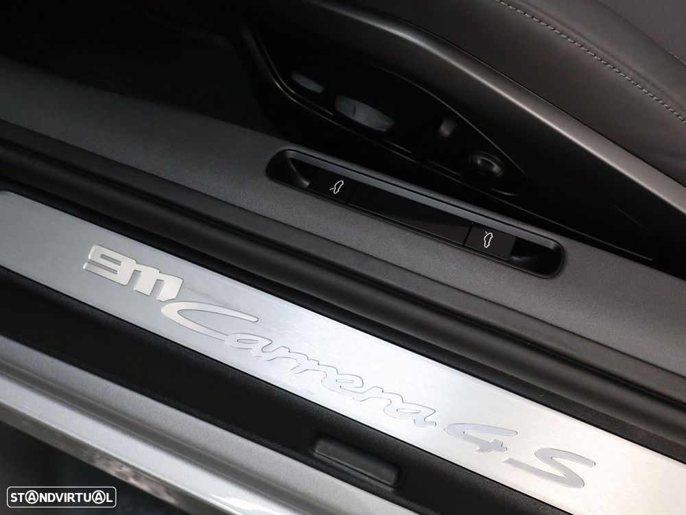 Porsche 911 (992) Carrera 4S PDK - 24