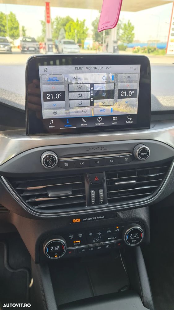 Ford Focus 1.5 TDCi Powershift Titanium - 7