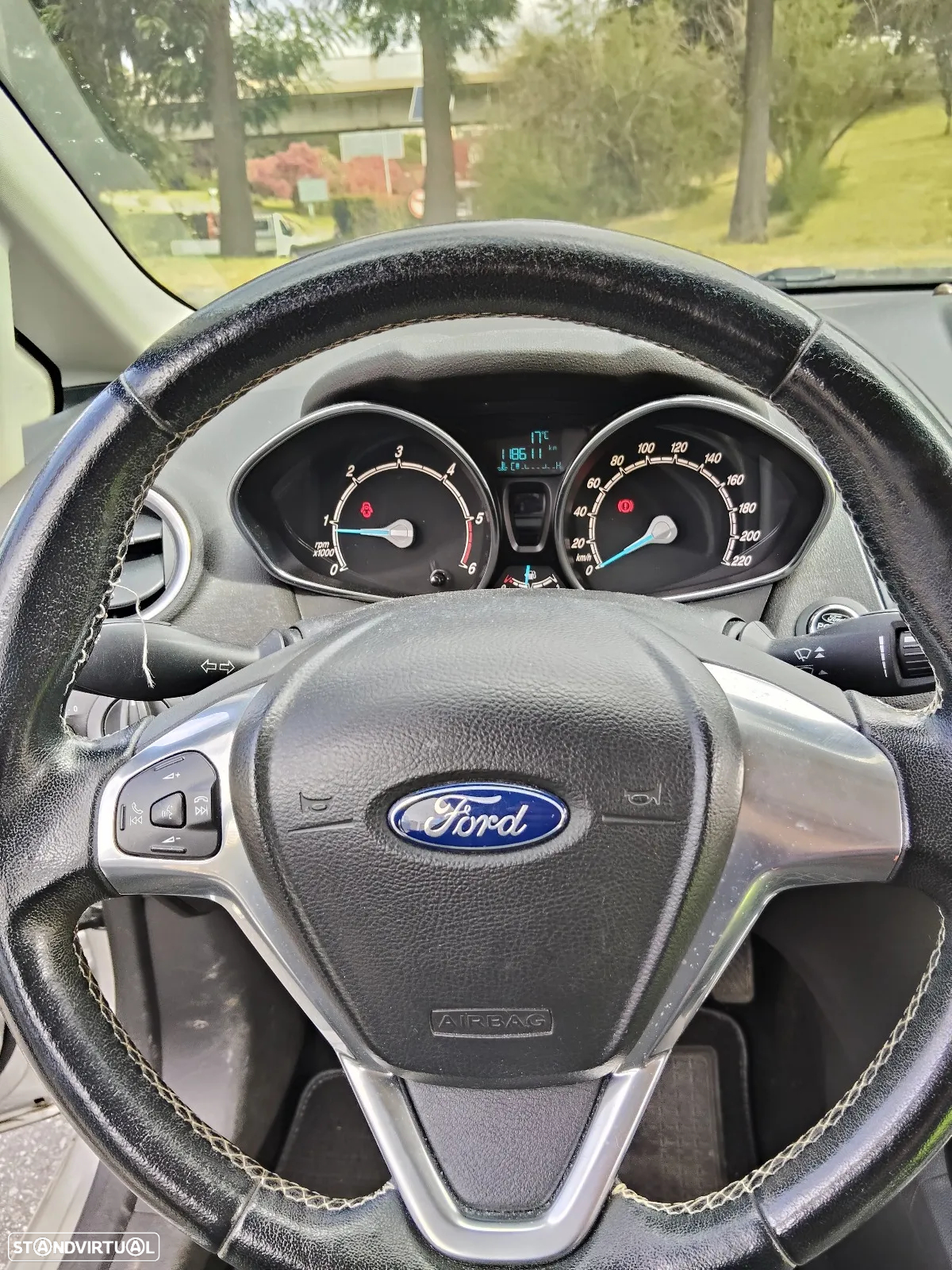 Ford Fiesta 1.5 TDCi Titanium - 6