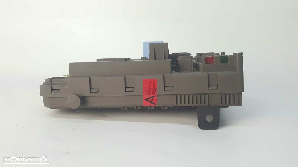 CAIXA DE RELÉS/ FUSÍVEIS CITROEN C5 BERLINA 3.0 V6 EXCLUSIVE AUTOMáTICO - 2