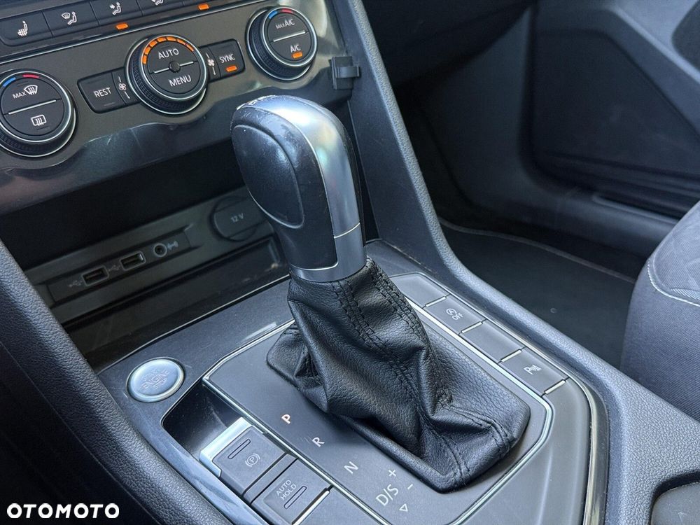 Volkswagen Tiguan - 23