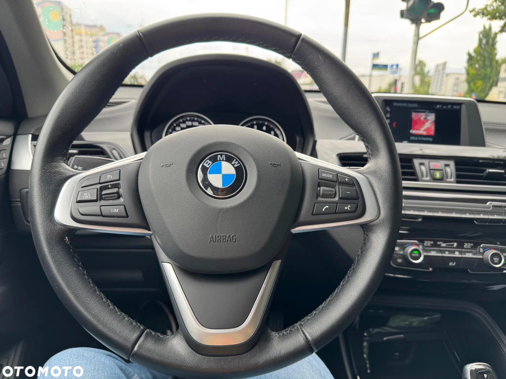 BMW X1 xDrive20i Sport Line - 12