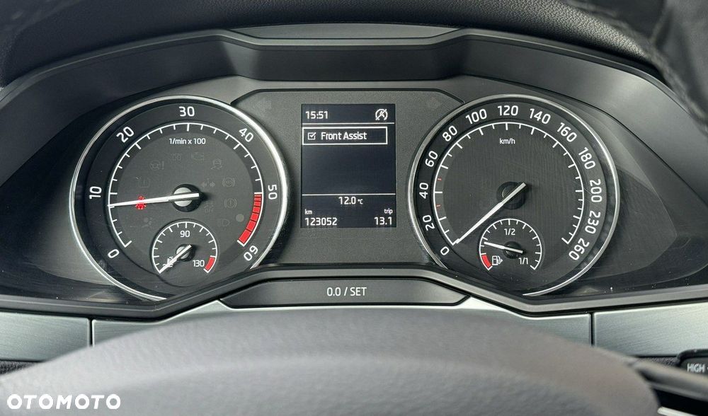 Skoda Superb 2.0 TDI SCR Ambition - 40