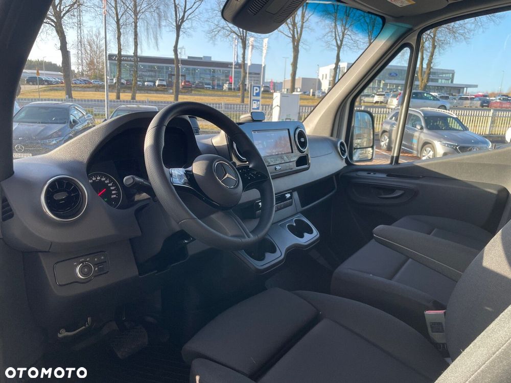 Mercedes-Benz Sprinter 319 CDI Reflektory LED Hak Tachograf - 8