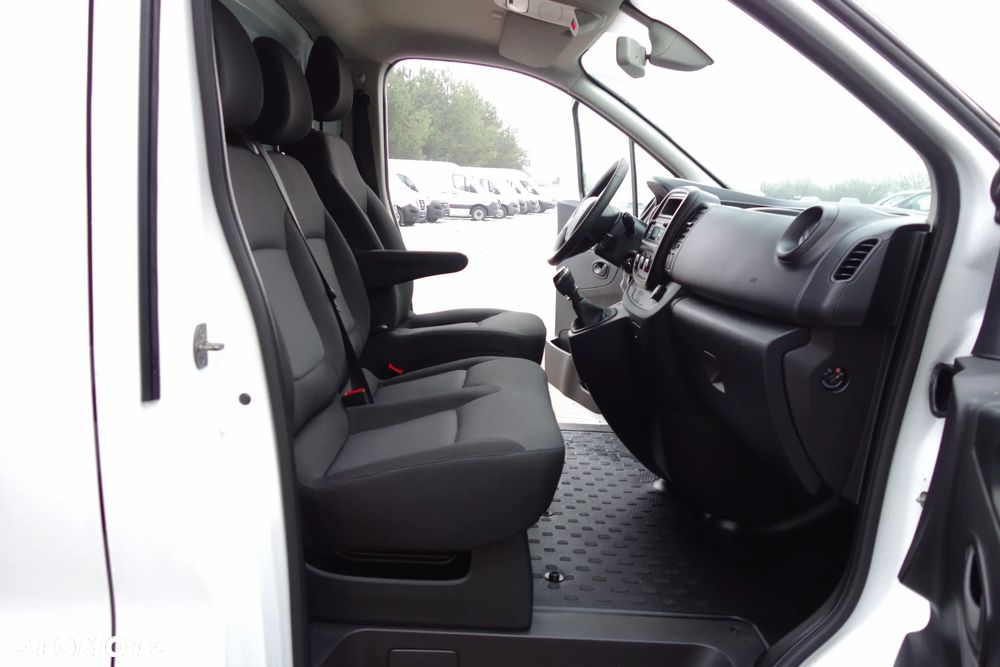 Renault Trafic 2.0 Dci  120 KM Long Klima Kamera Ledy - 7