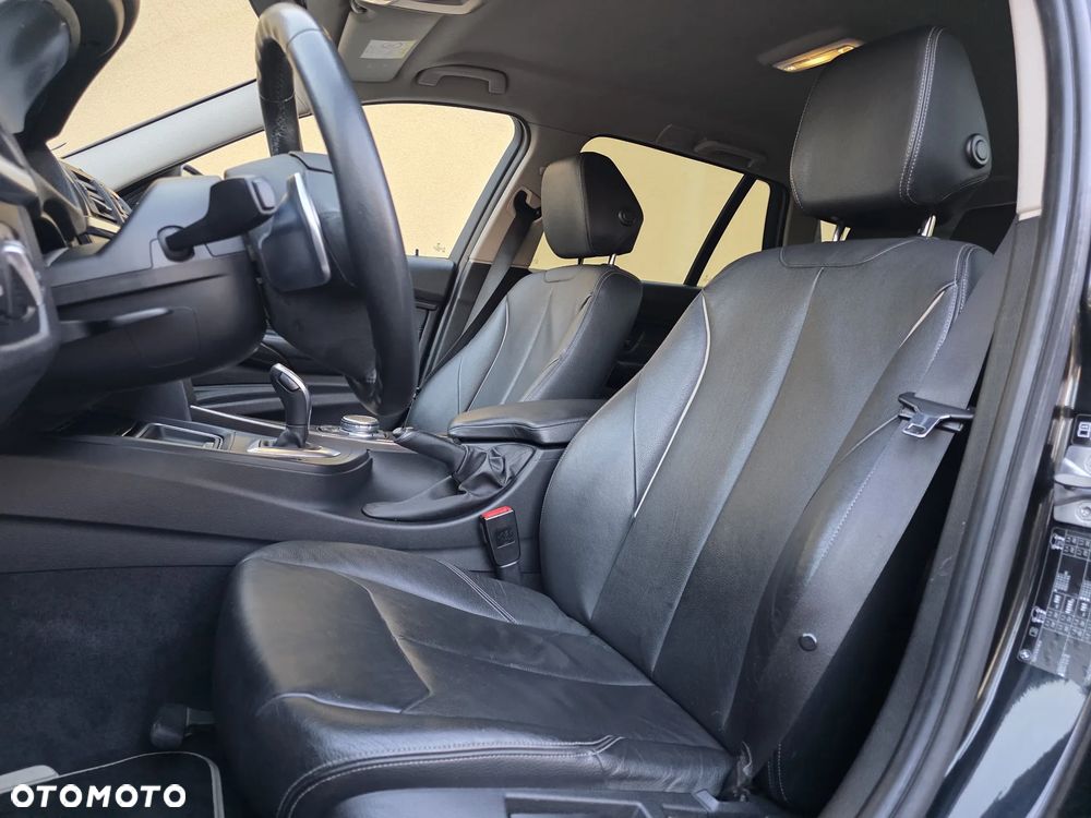BMW Seria 3 330d Sport-Aut Blue Performance Modern Line - 12