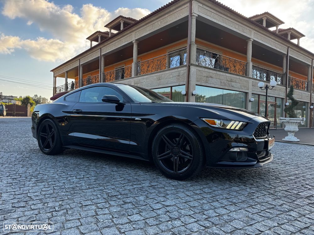 Ford Mustang 2.3 Eco Boost Aut. - 4