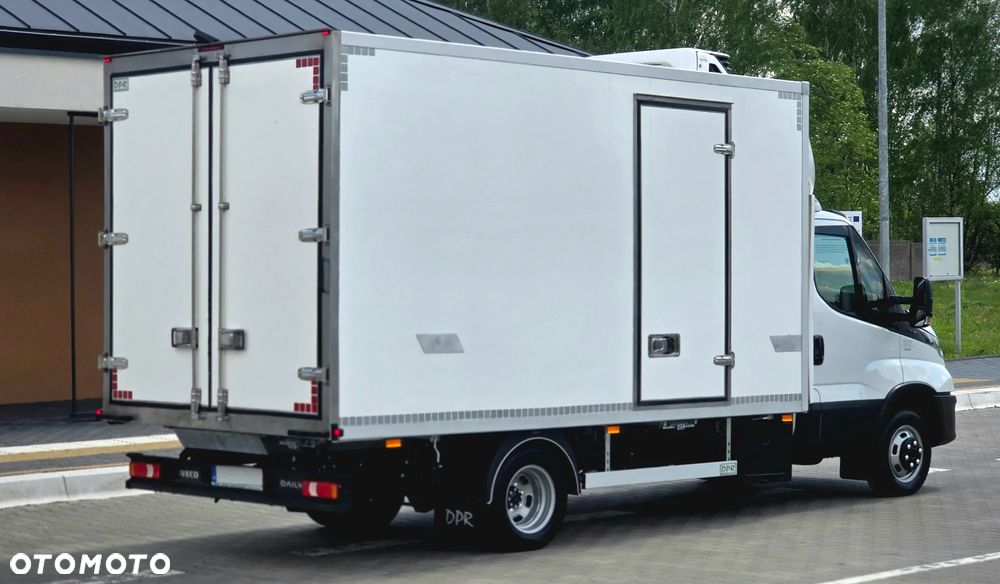 Iveco ❗️❗️DAILY 3.0 180Km 50C18 JAK NOWY ❗️❗️NOWY MODEL / ZABUDOWA 8 PALET DPR / CHŁODNIA MROŹNIA -32 +32 / ZASILANIE 230V / PIERWSZY WŁASCICIEL / NAVI / KAMERA COFANIA / TEMPOMAT / BLIŹNIAKI / GRUBA SCIANKA / AGREGAT CARRIER XARIOS 350 / WERSJA WZMOCNIONA / SERWIS ASO / SALON POLSKA / LIFT❗❗ JAK Z SALONU - NOWY -❗❗ - 5