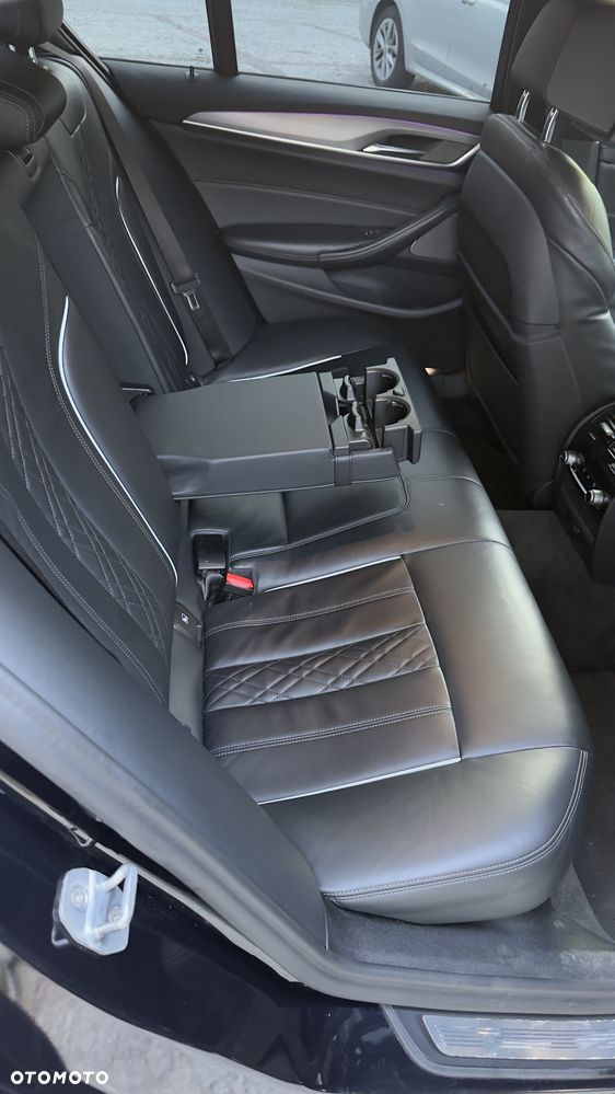 BMW Seria 5 530i xDrive M Sport sport - 18
