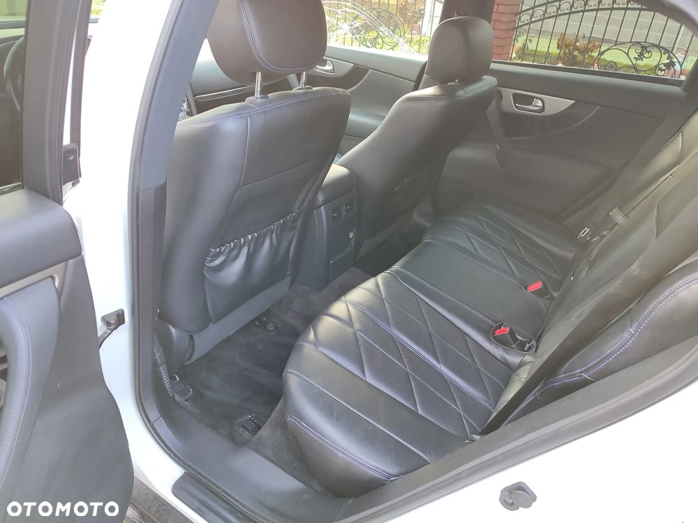 Infiniti QX70 3.0d S - 15