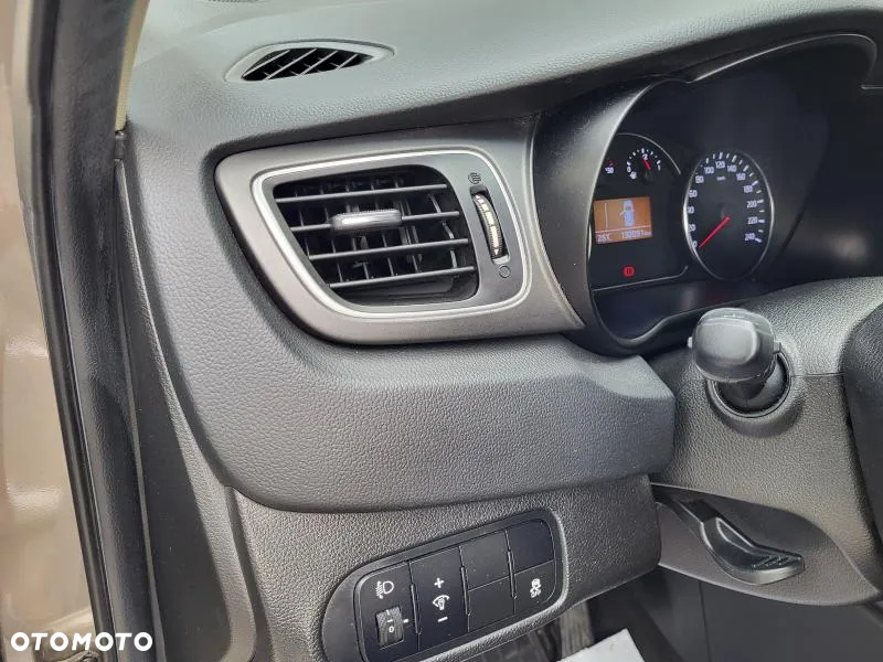 Kia Carens 1.6 GDI M - 7