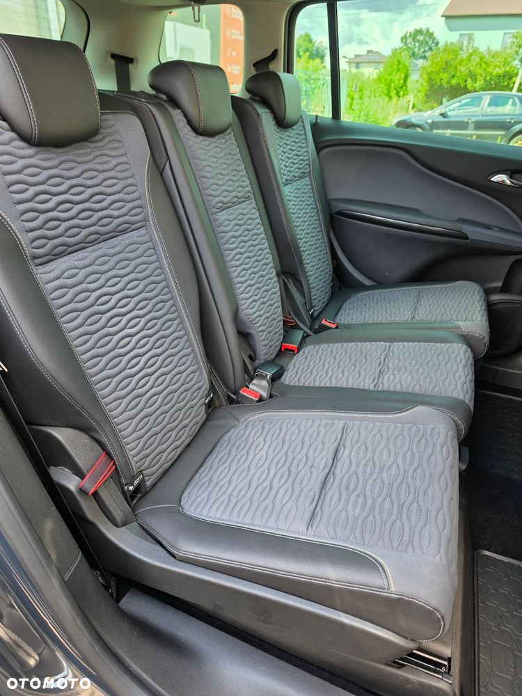 Opel Zafira 1.6 T SIDI Cosmo S&S - 32