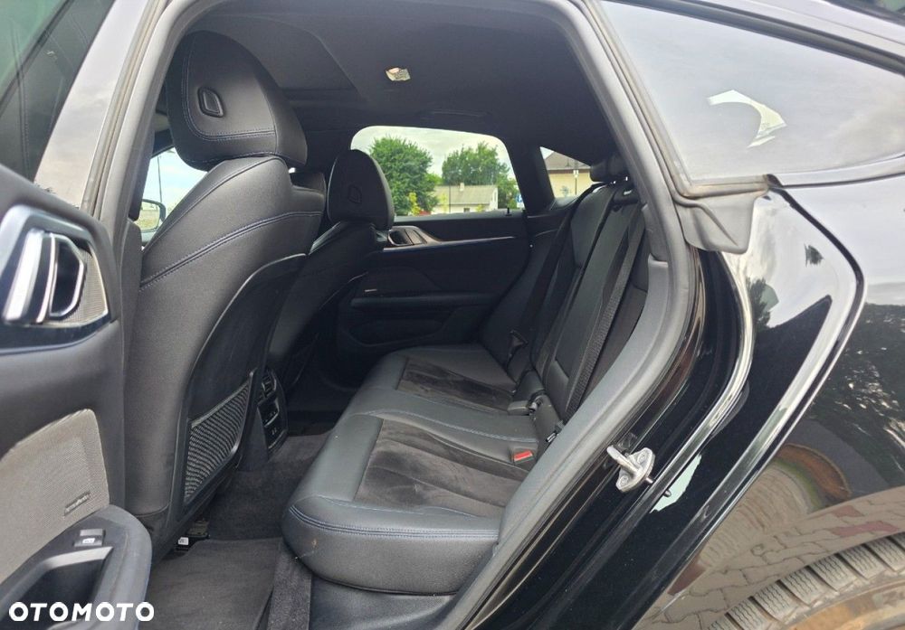 BMW i4 - 27