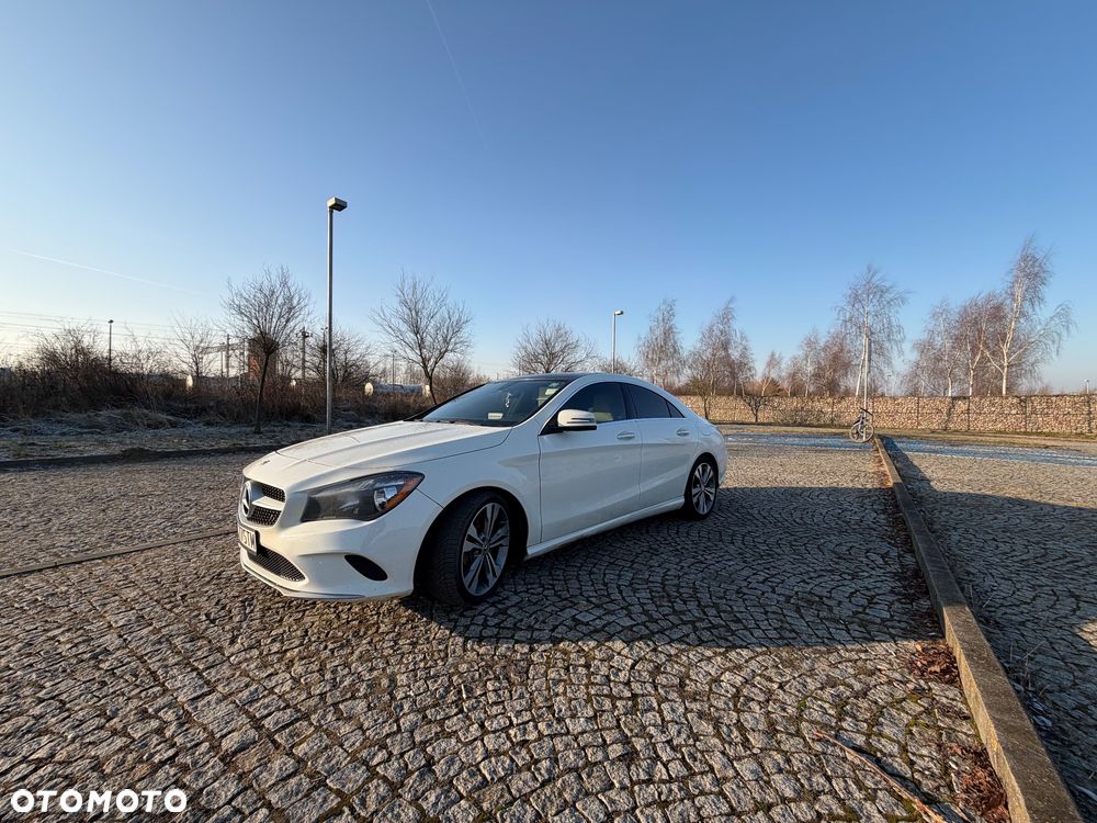 Mercedes-Benz CLA 250 7G-DCT - 7