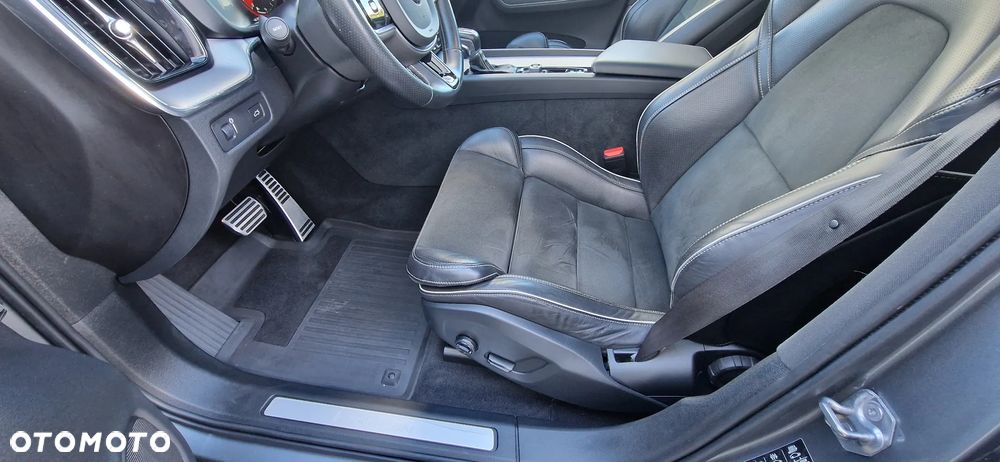 Volvo XC 60 D4 R-Design - 18