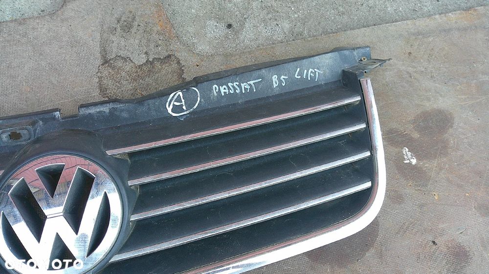 VW PASSAT B5 LIFT ATRAPA GRIL - 3