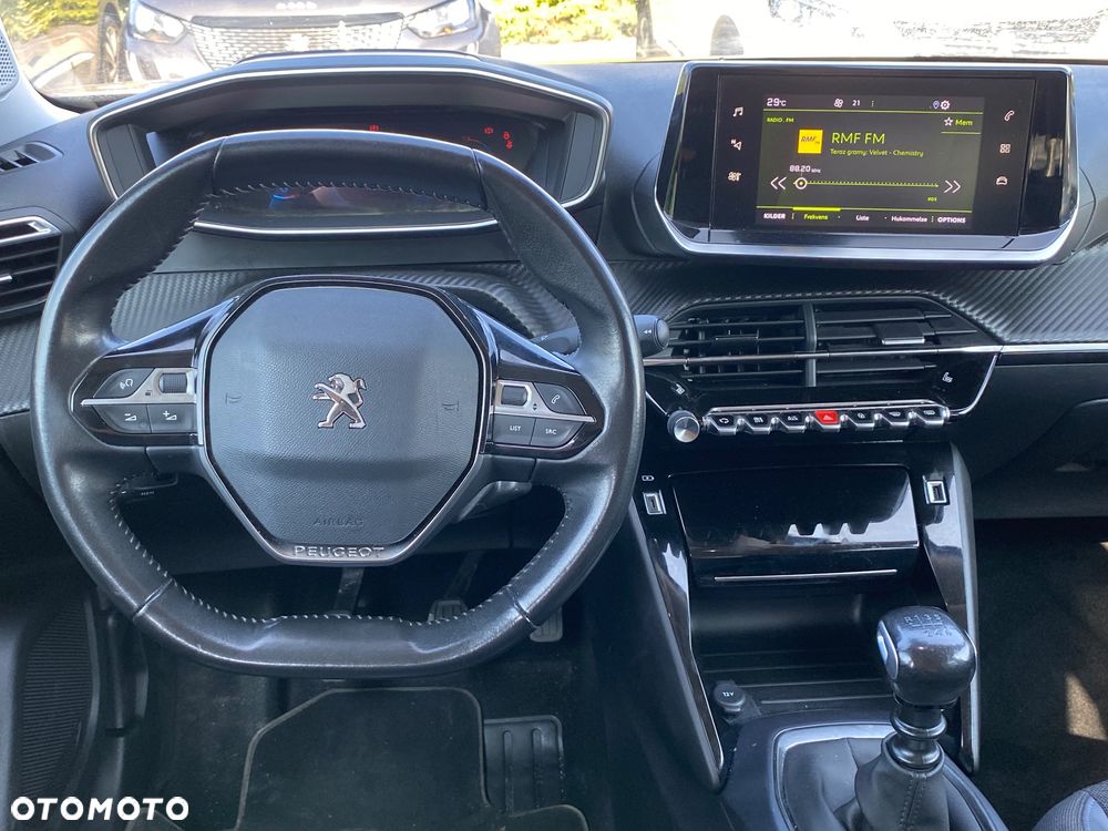 Peugeot 2008 1.5 BlueHDi Allure S&S - 21