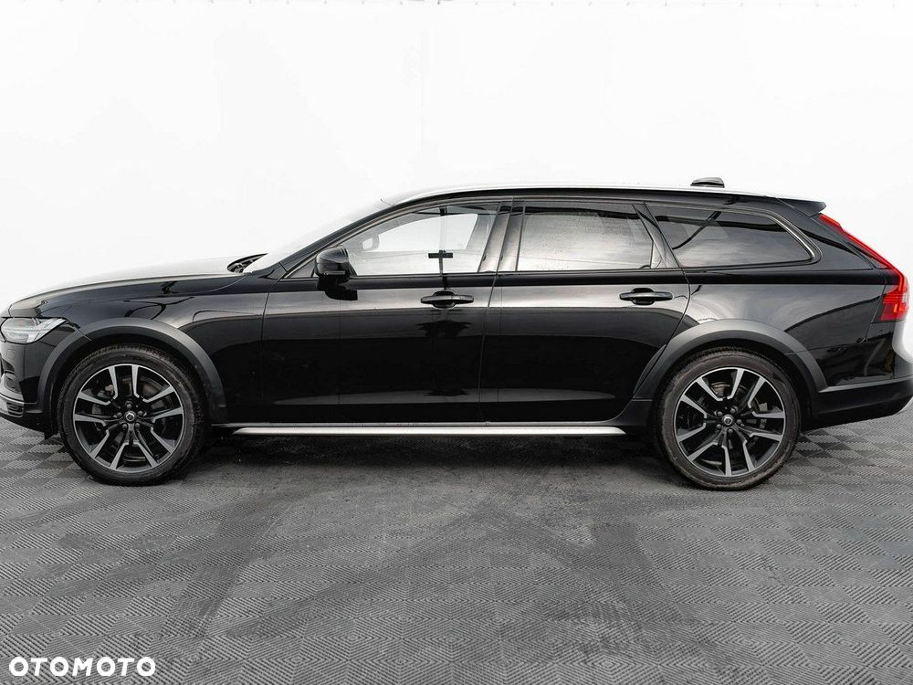 Volvo V90 Cross Country - 10