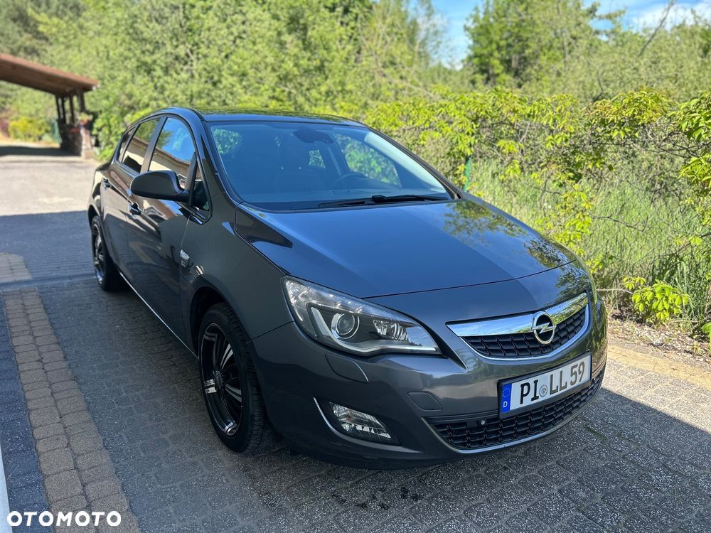 Opel Astra 1.4 Turbo 150 Jahre - 24