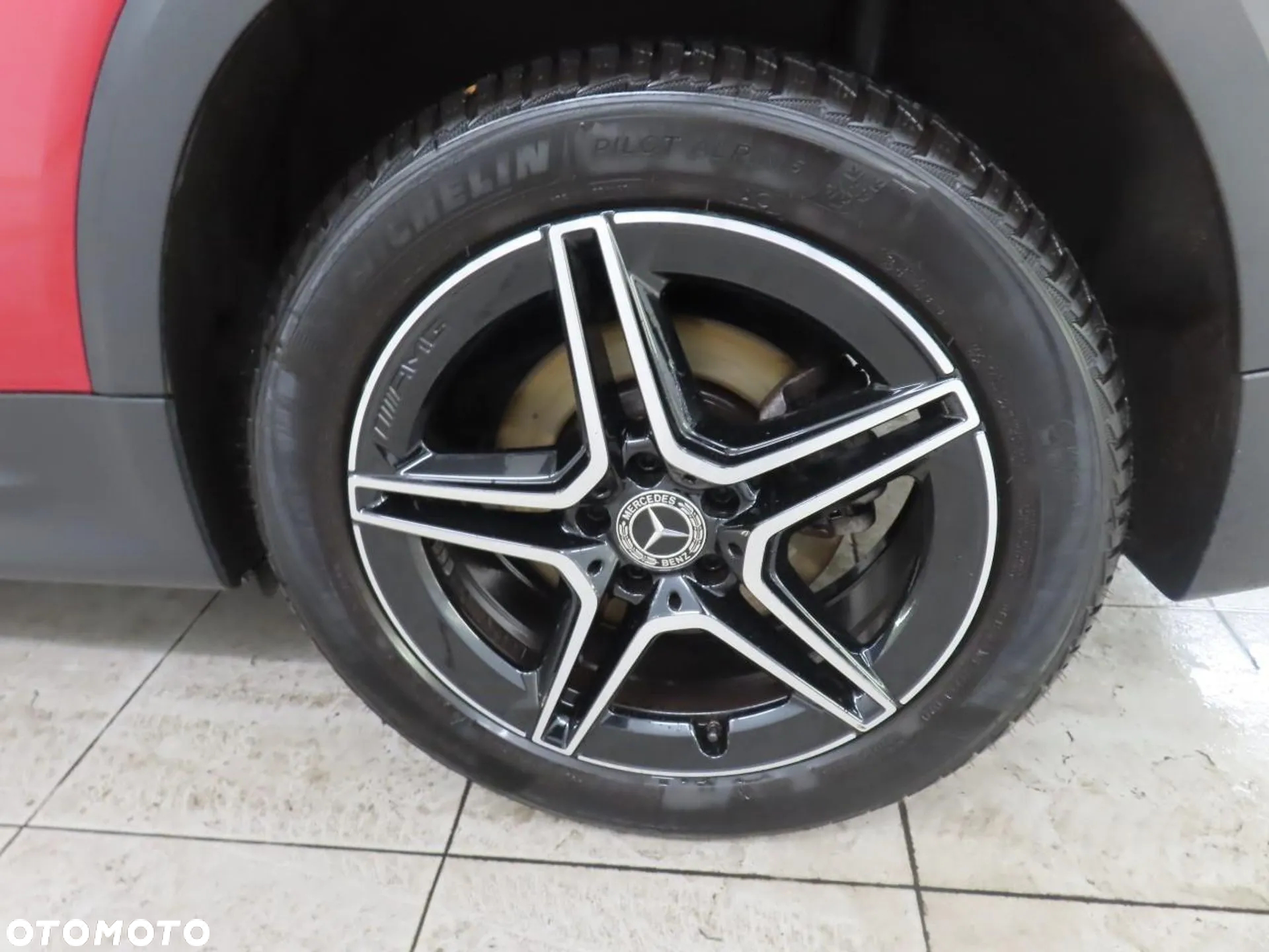 Mercedes-Benz GLB 200 4-Matic AMG Line 8G-DCT - 10