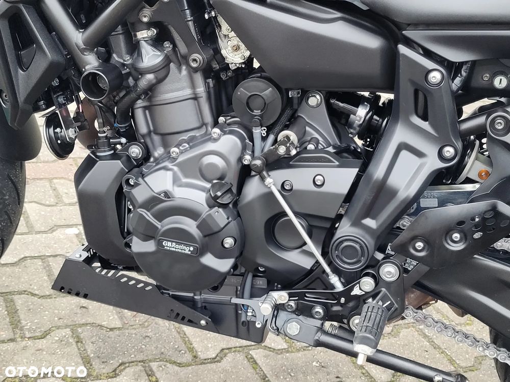 Yamaha MT - 17