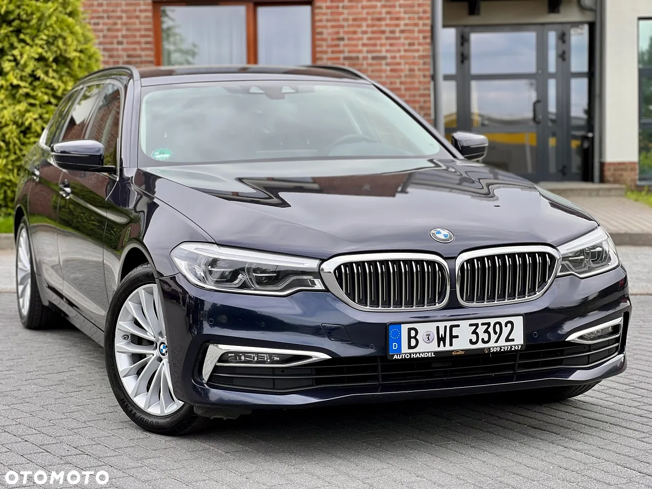 BMW Seria 5 520d Touring Luxury Line - 2