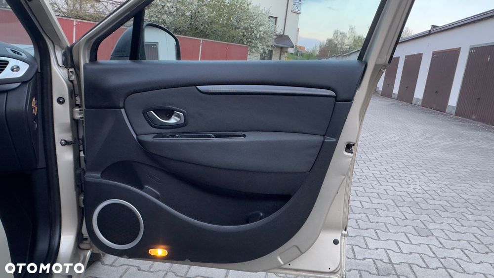 Renault Scenic 1.6 16V 110 Xmod Paris - 20