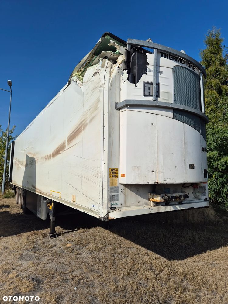 Schmitz Cargobull SKO 24 - 2