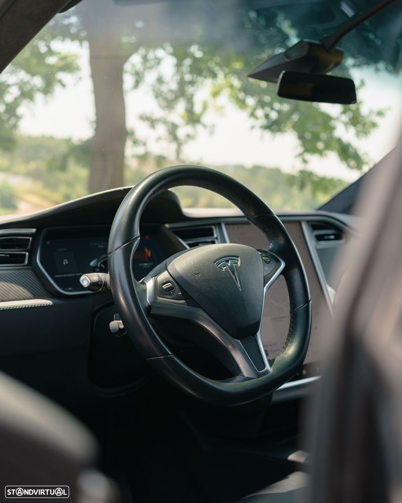 Tesla Model X Standard Range - 6