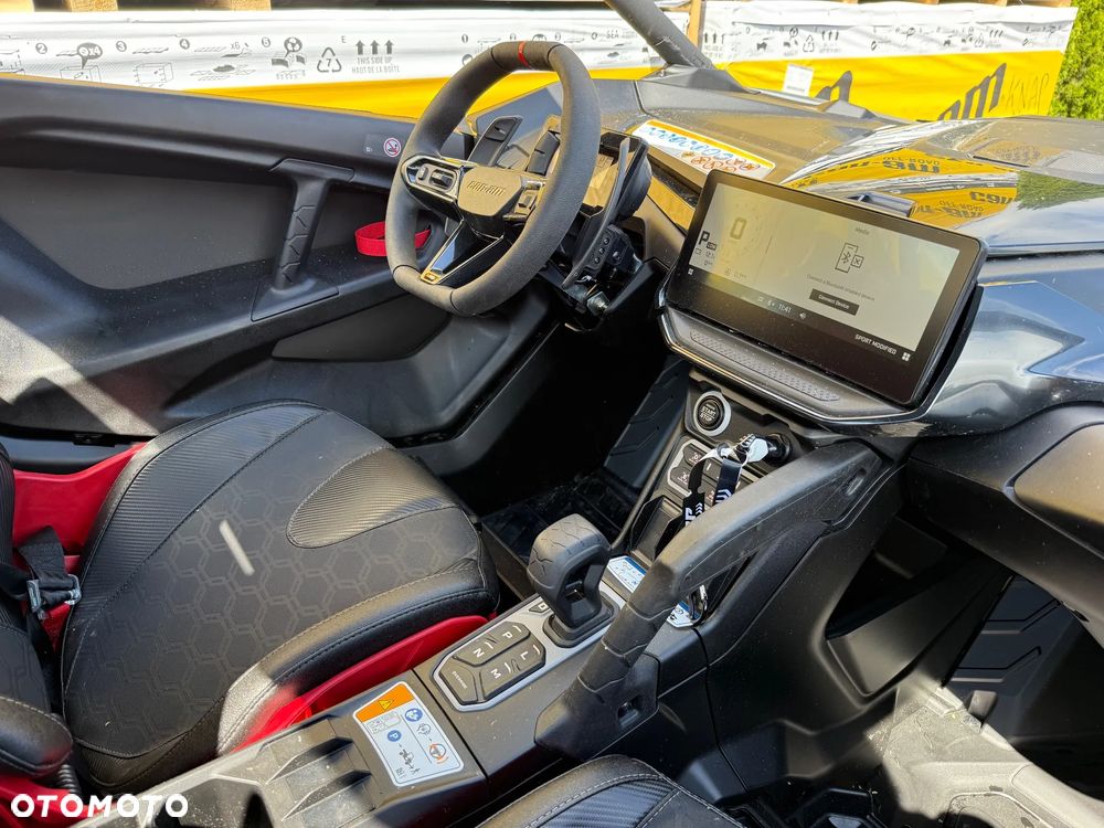 Can-Am Maverick - 11