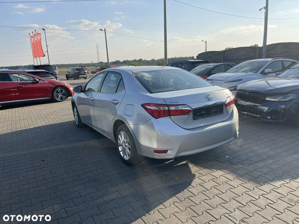 Toyota Corolla 1.6 Classic Plus - 4