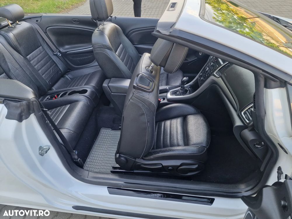 Opel Cascada 2.0 CDTI ECOFLEX Start/Stop Edition - 22