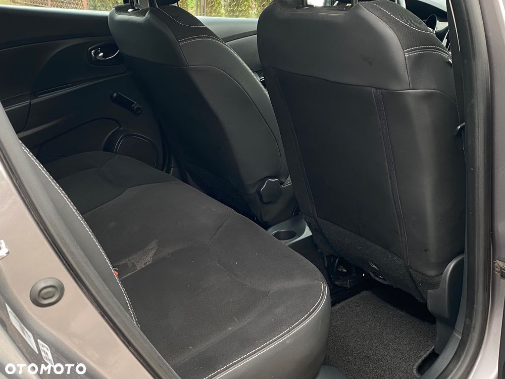 Renault Clio 0.9 TCe Business - 13