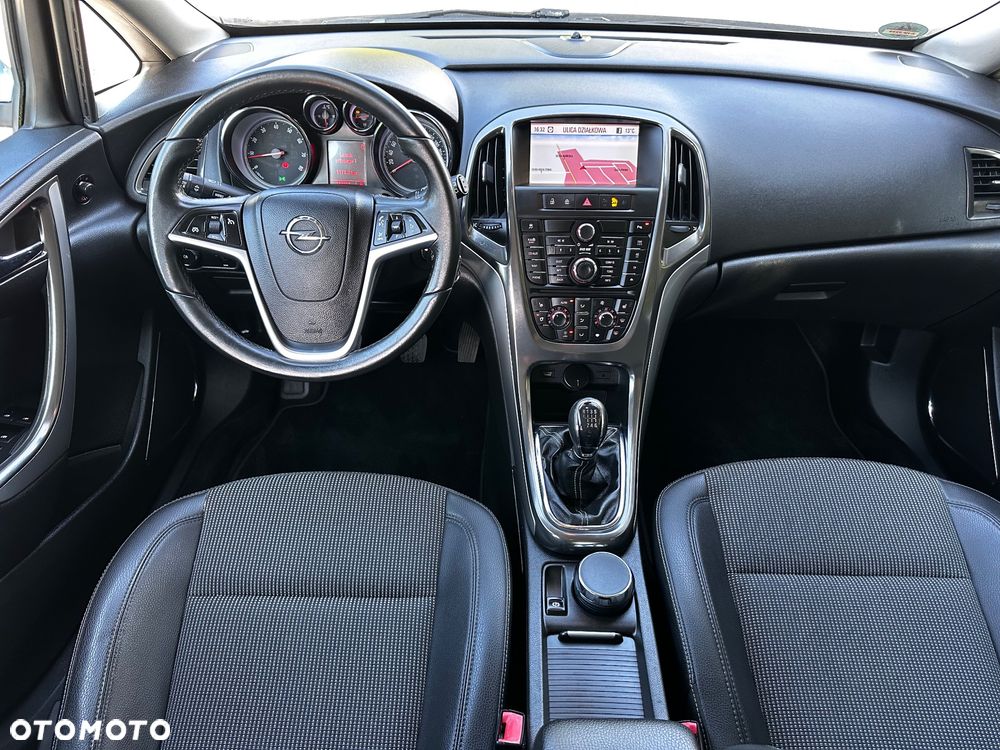 Opel Astra 1.4 Turbo Color Edition - 37