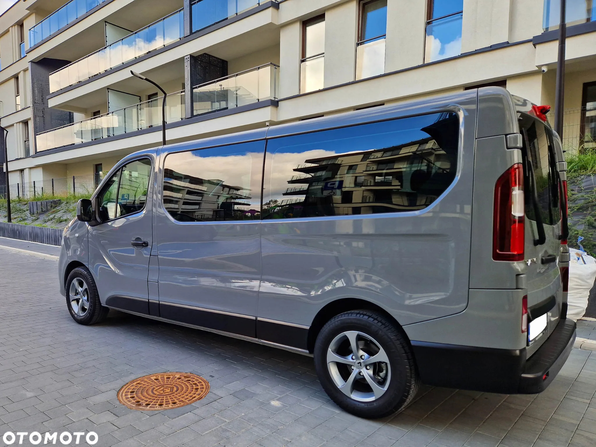 Renault Trafic Grand SpaceClass 1.6 dCi - 12