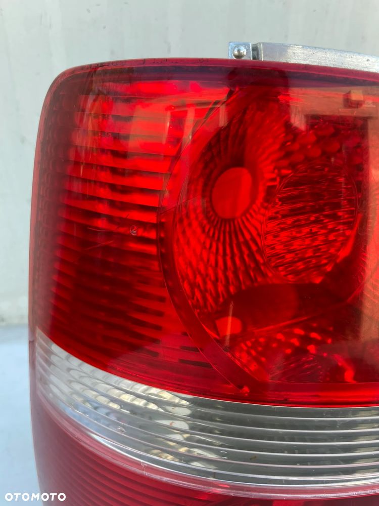 LAMPA LEWY TYŁ VW TOURAN I 1T0945095C - 2