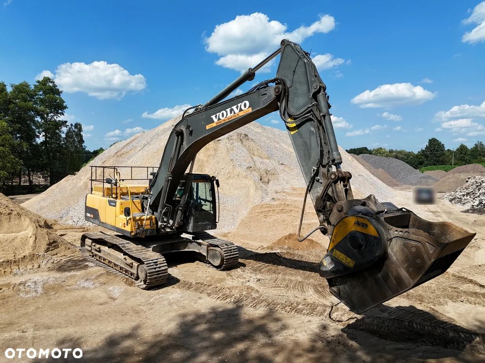 Volvo EC300DL - 9