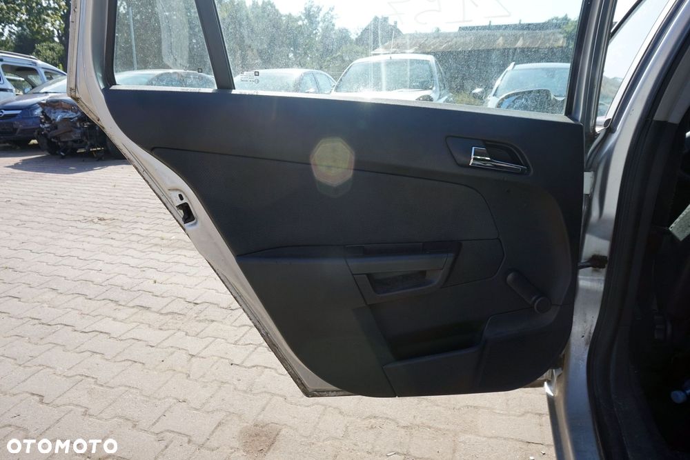 DRZWI TYLNE LEWE ASTRA III H KOMBI Z157  SREBRNY OPEL 2004-2006 - 10