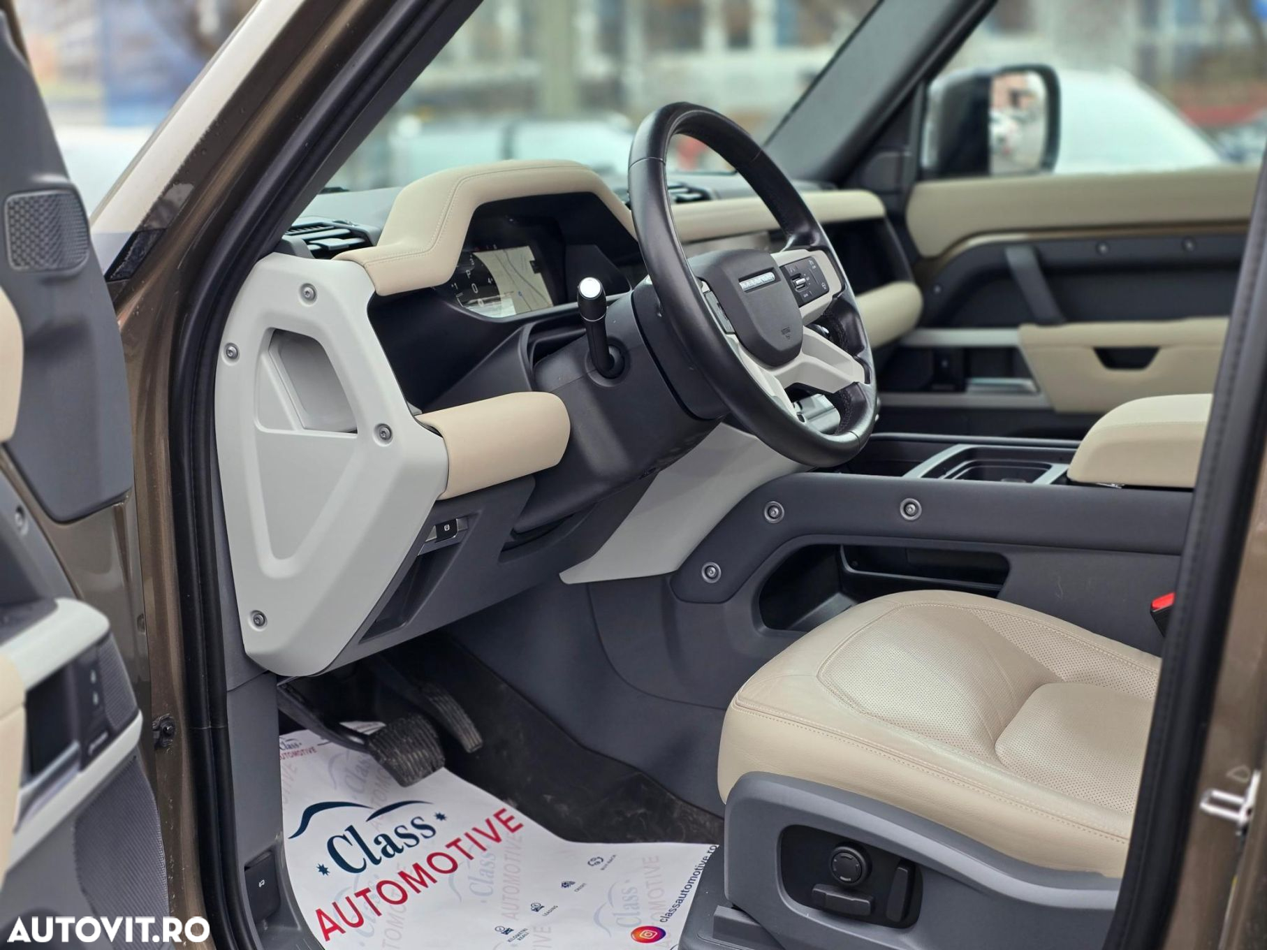 Land Rover Defender 130 3.0D 250 MHEV X-Dynamic SE - 25