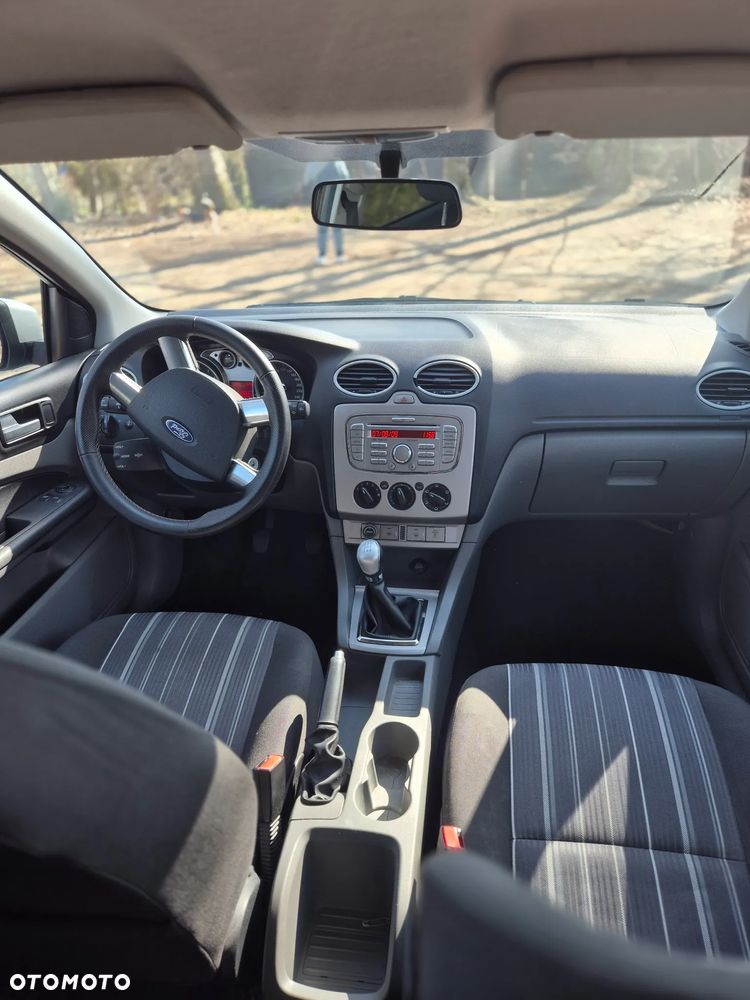 Ford Focus 1.6 Amber X - 13